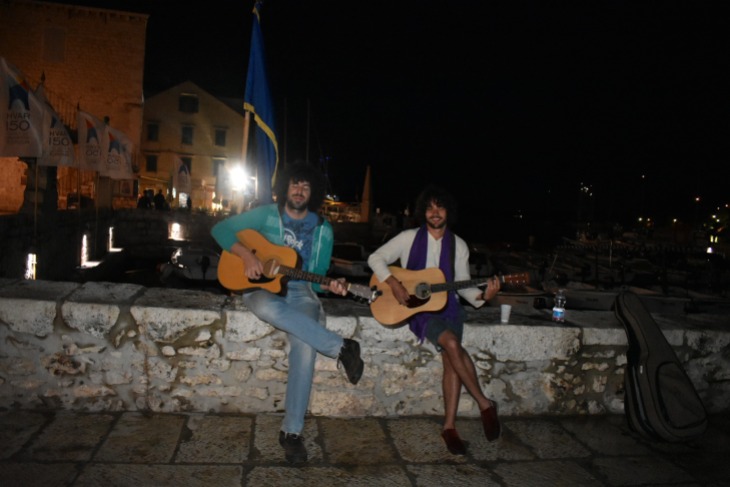 Street musicians from Split and Estonia